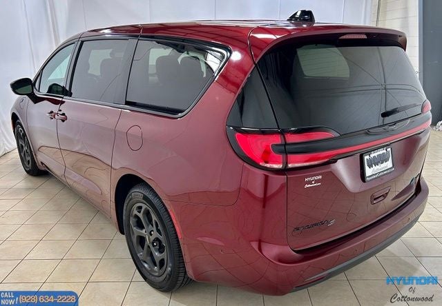 2023 Chrysler Pacifica Hybrid Limited