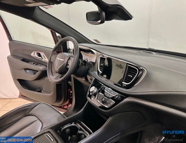 2023 Chrysler Pacifica Hybrid Limited
