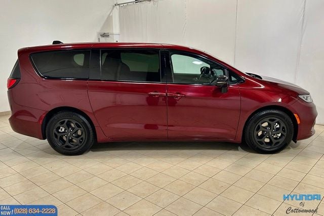 2023 Chrysler Pacifica Hybrid Limited