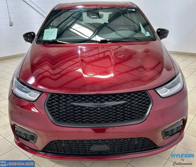 2023 Chrysler Pacifica Hybrid Limited