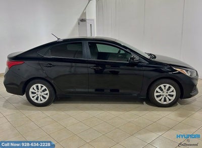 2022 Hyundai Accent SE