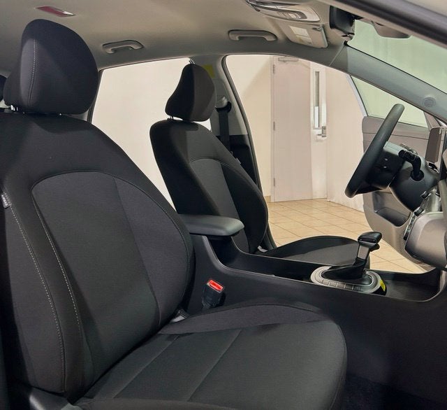 2027 Hyundai Kona SE