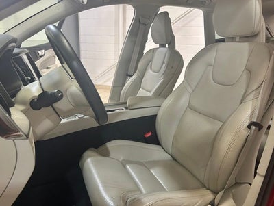 2018 Volvo XC60 Hybrid T8 Inscription