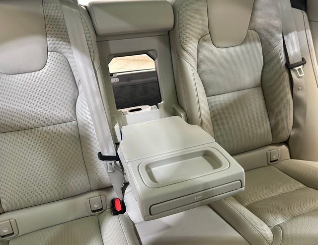 2018 Volvo XC60 Hybrid T8 Inscription