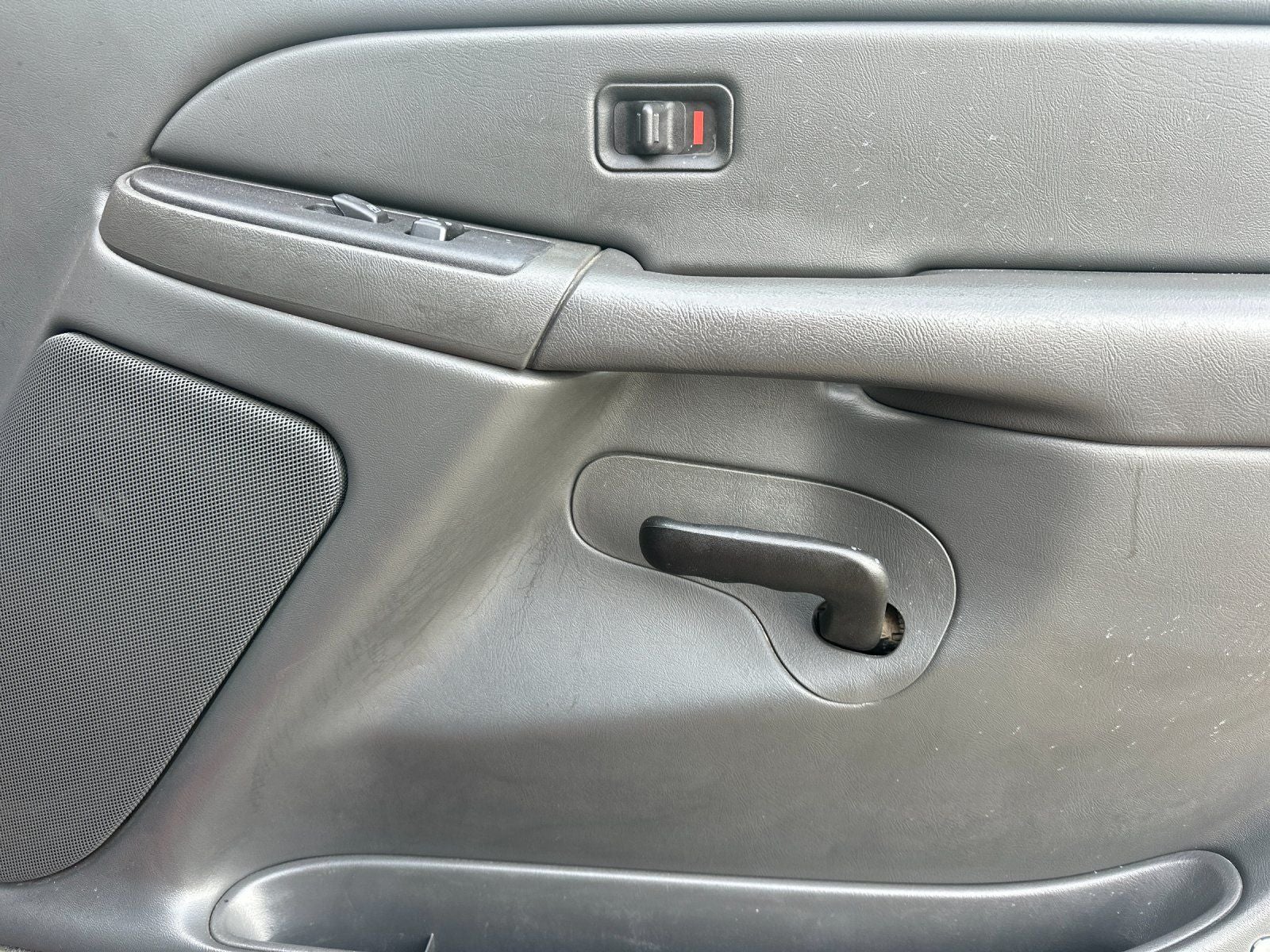 2004 Chevrolet Silverado 2500HD LS