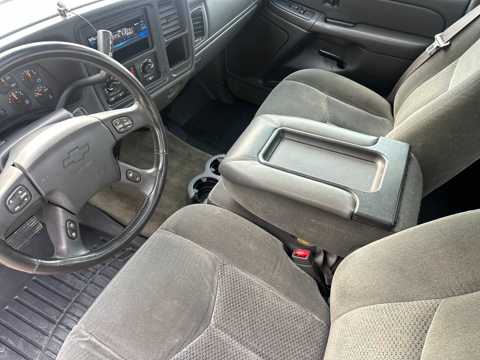 2004 Chevrolet Silverado 2500HD LS