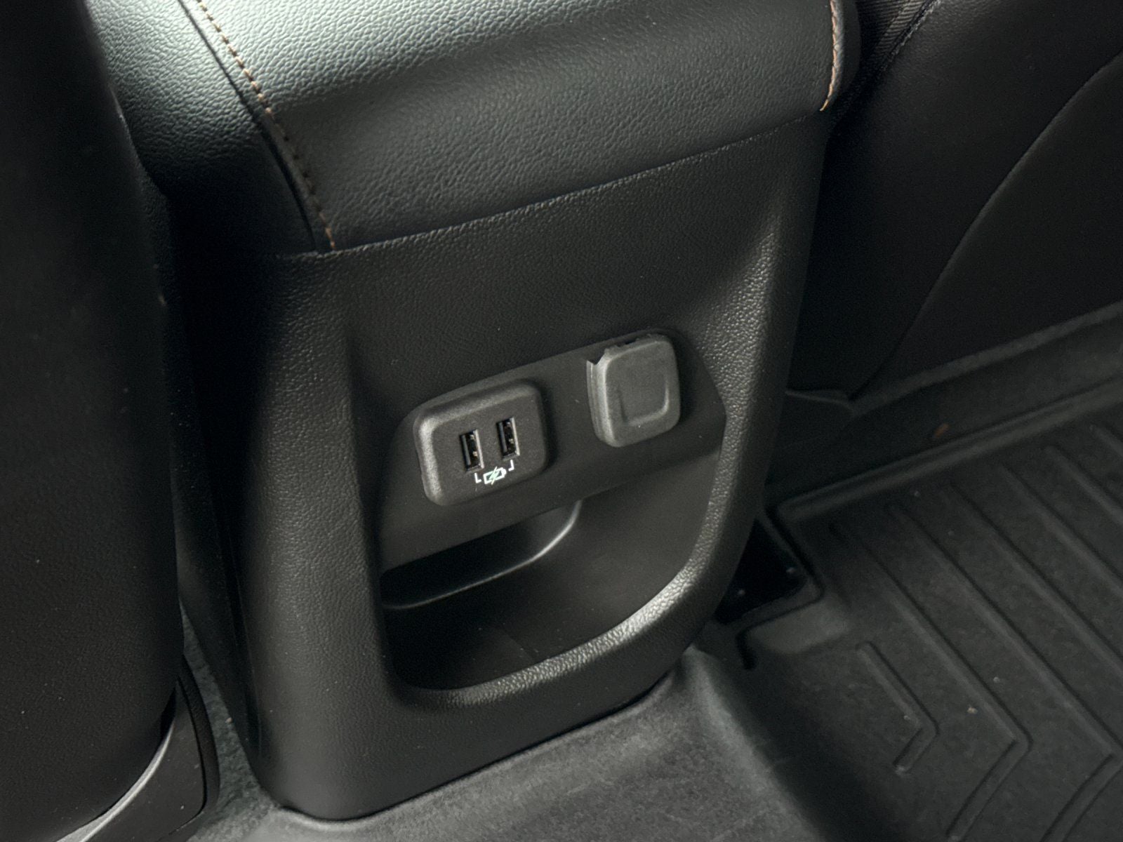 2022 GMC Canyon AT4 w/Leather