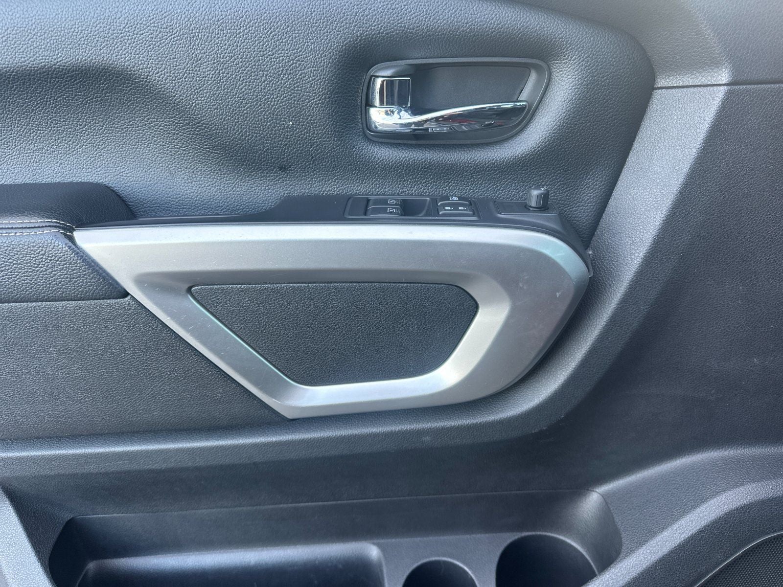 2017 Nissan Titan PRO-4X