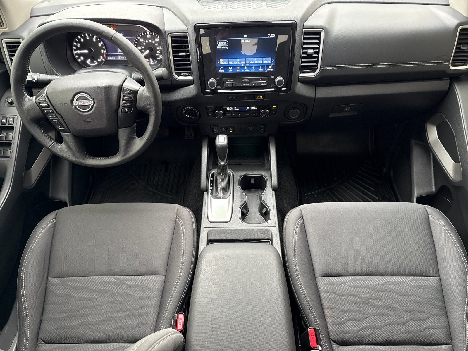 2024 Nissan Frontier SV