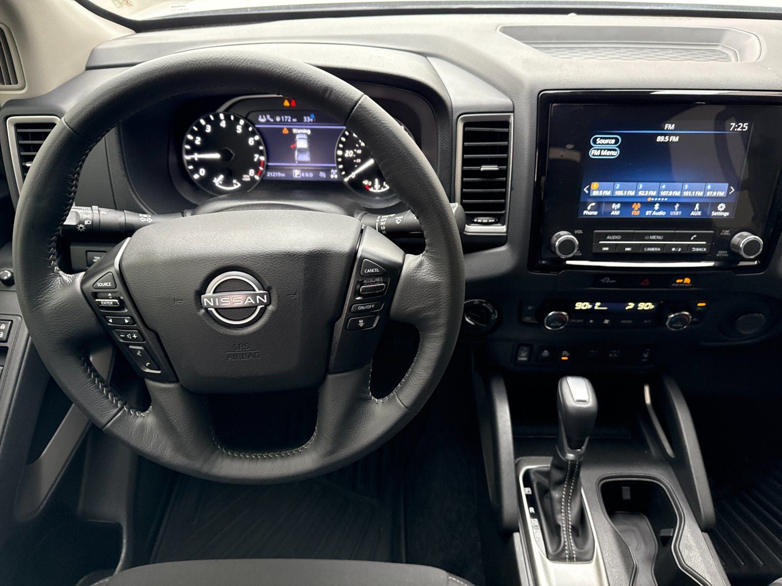 2024 Nissan Frontier SV