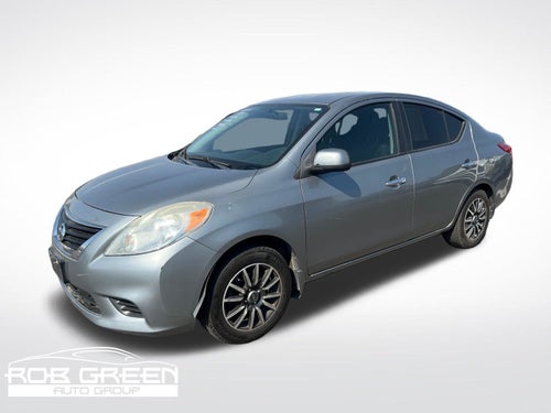 2012 Nissan Versa 1.6 SV