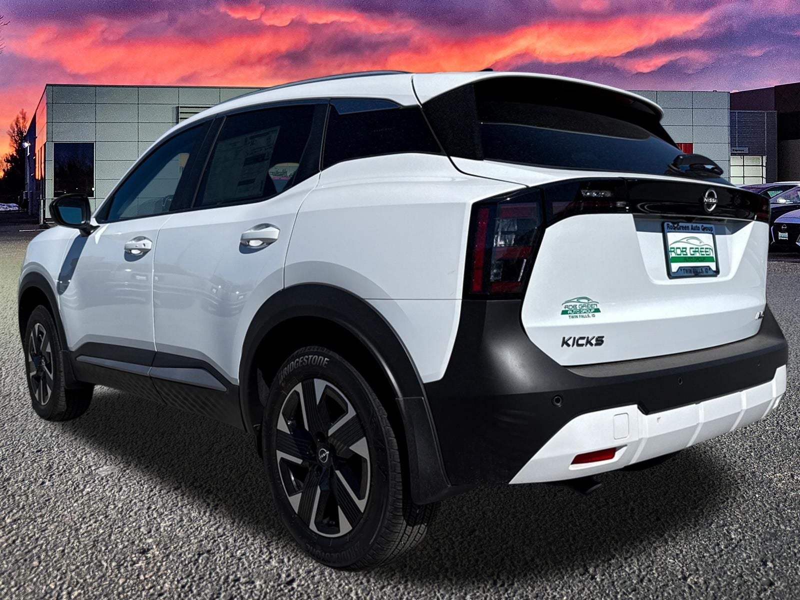 2026 Nissan Kicks SV