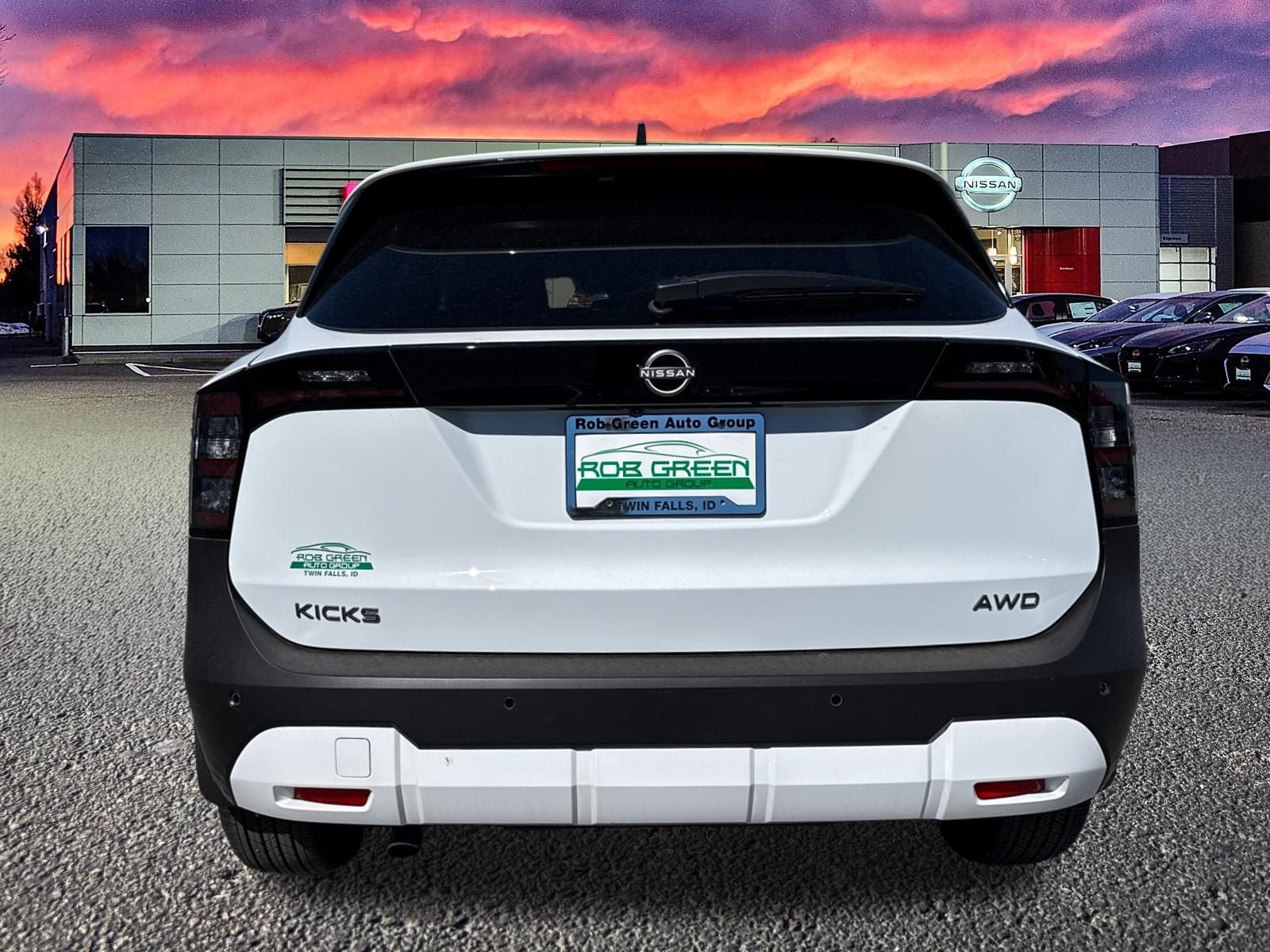 2026 Nissan Kicks SV