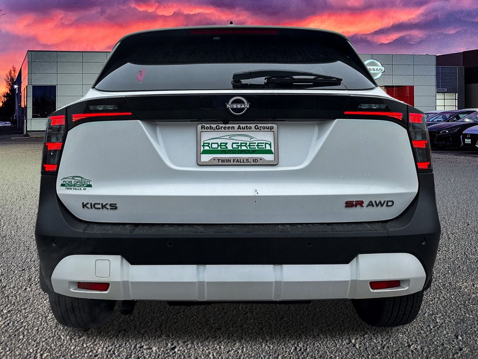 2026 Nissan Kicks SR