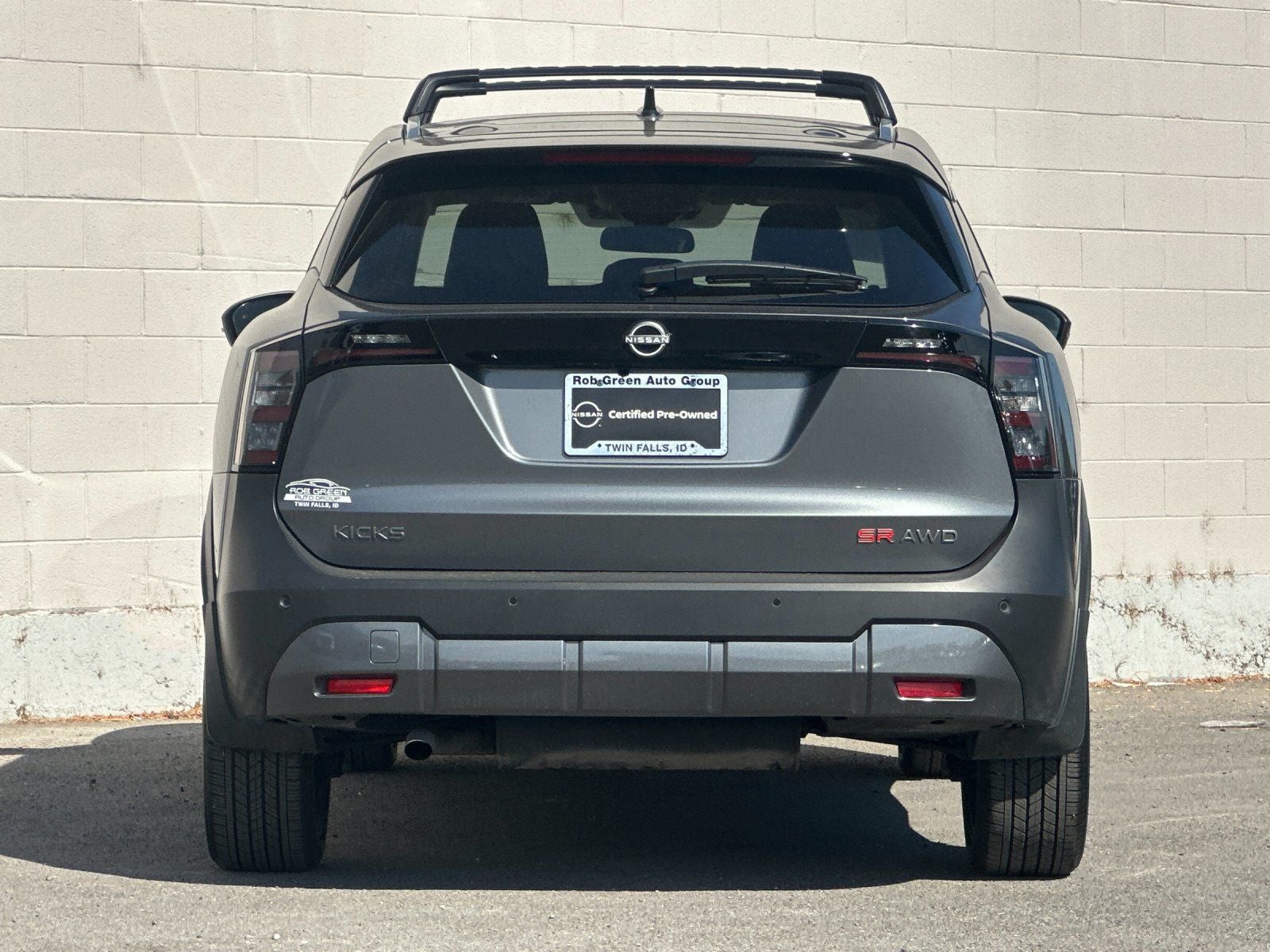 2025 Nissan Kicks SR