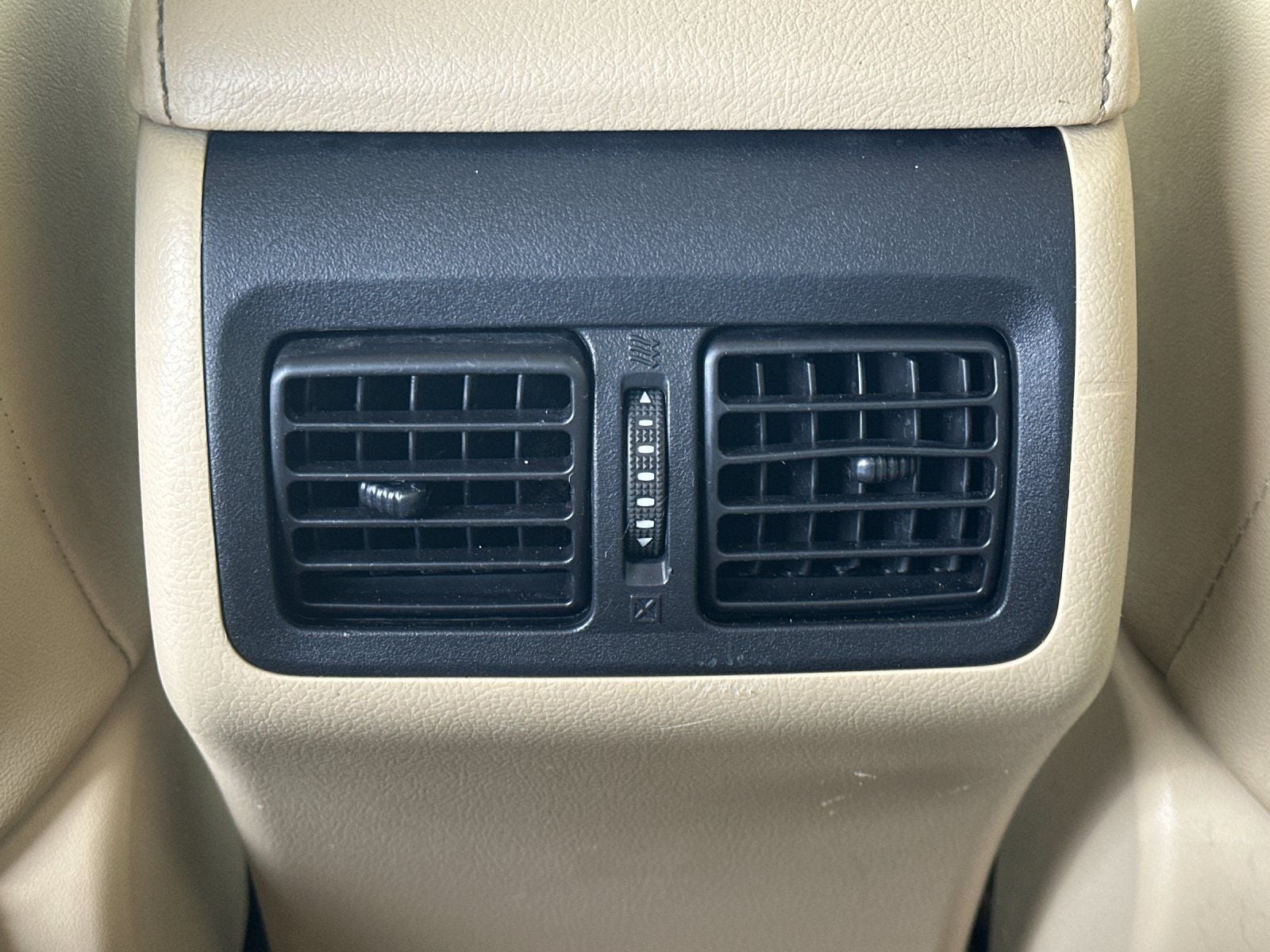 2016 Toyota Camry Hybrid XLE