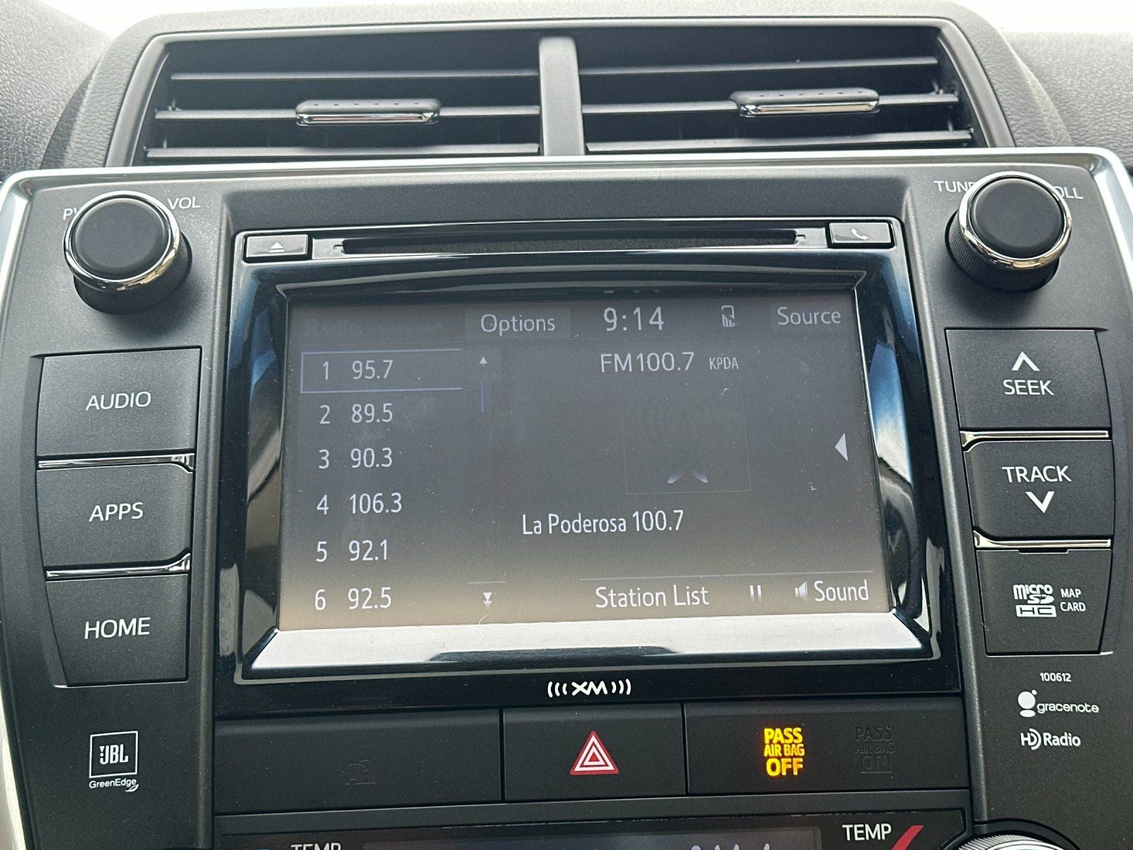 2016 Toyota Camry Hybrid XLE