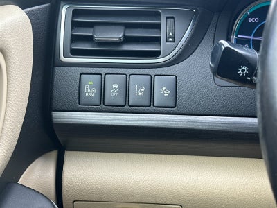 2016 Toyota Camry Hybrid XLE