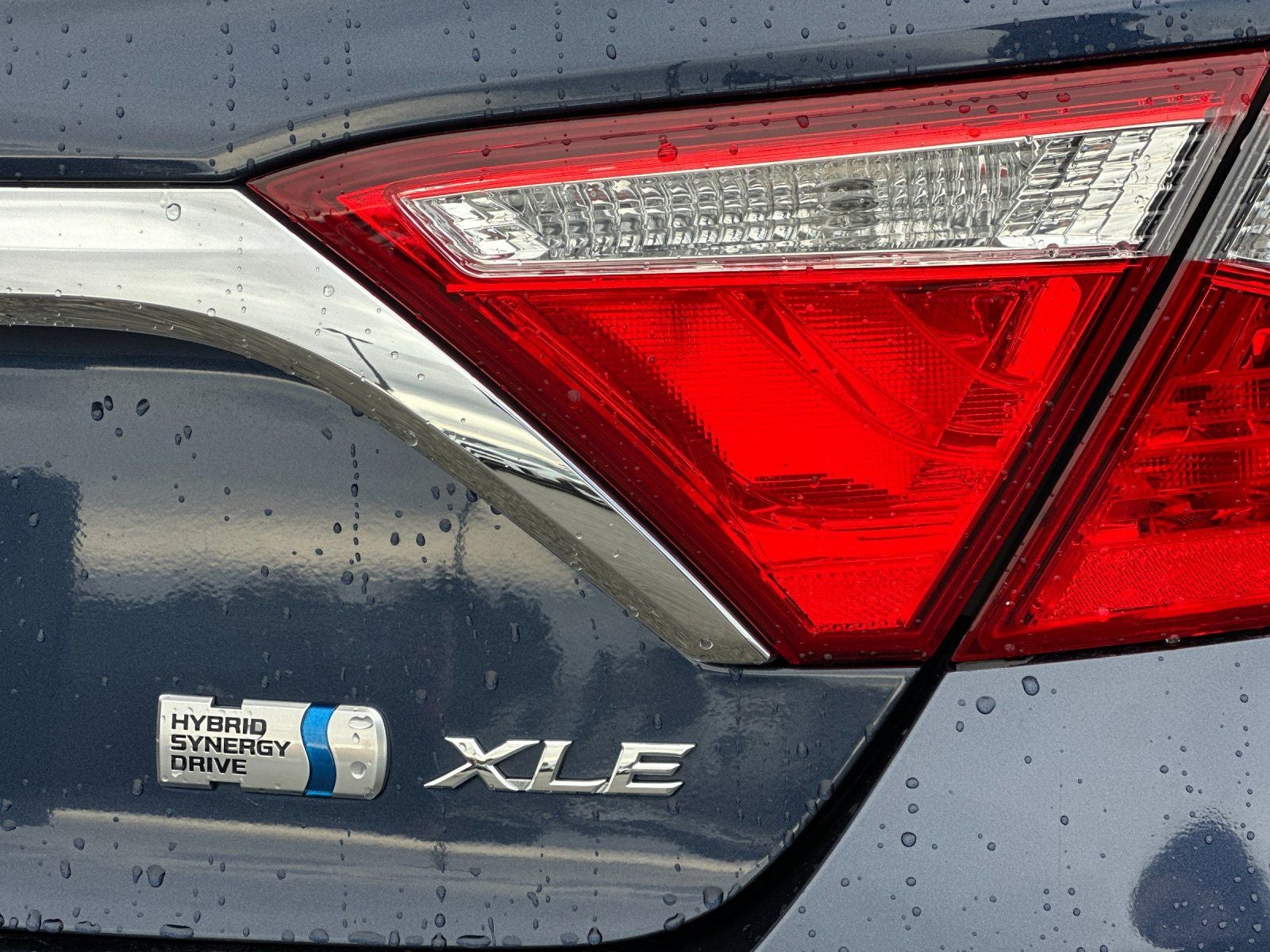 2016 Toyota Camry Hybrid XLE