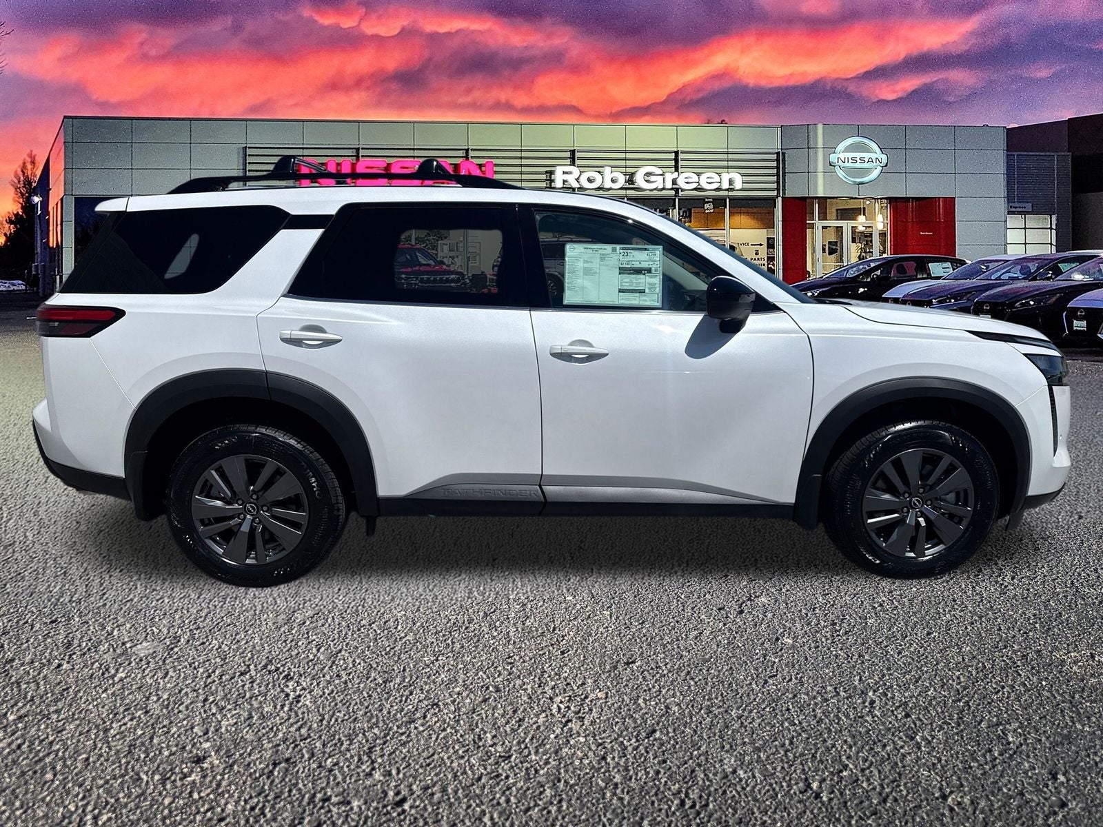 2026 Nissan Pathfinder SV
