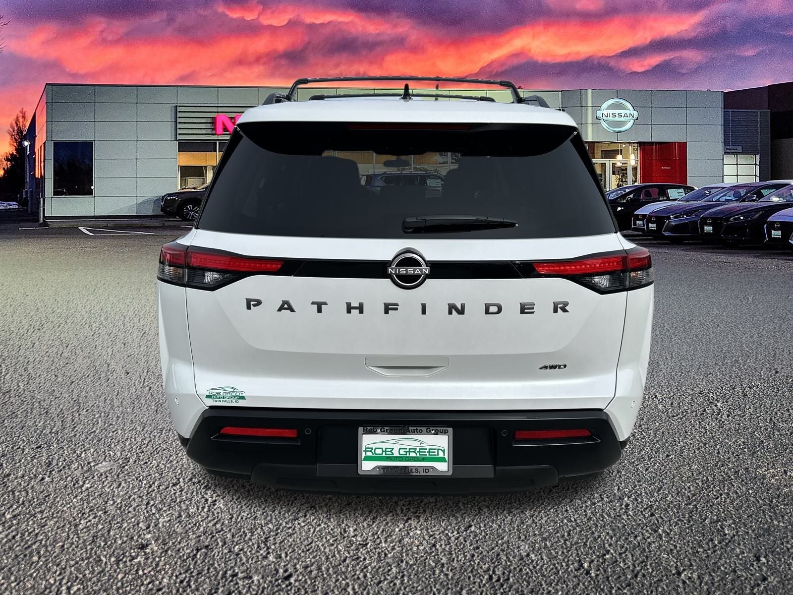 2026 Nissan Pathfinder SV