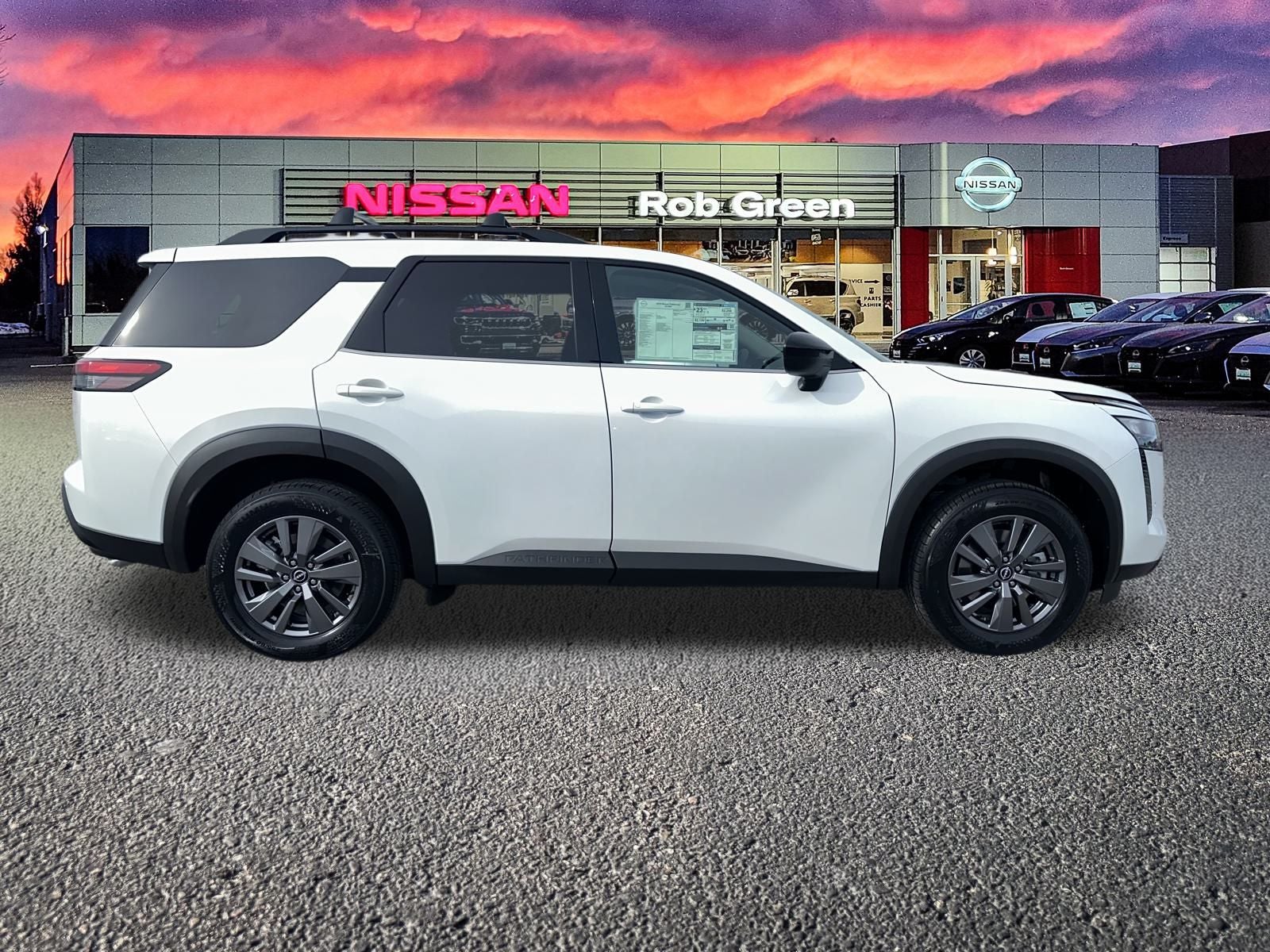 2026 Nissan Pathfinder SV