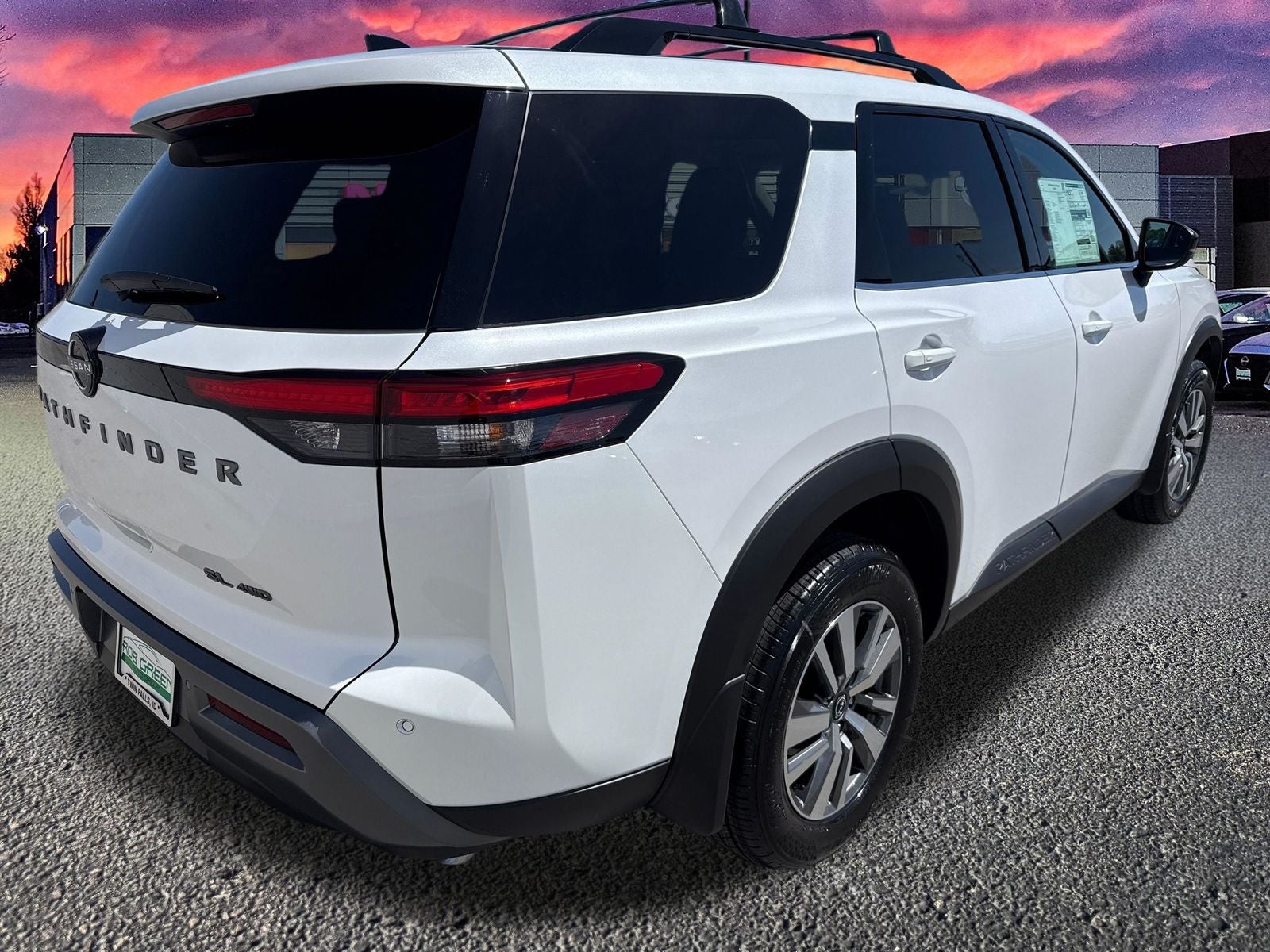 2026 Nissan Pathfinder SL