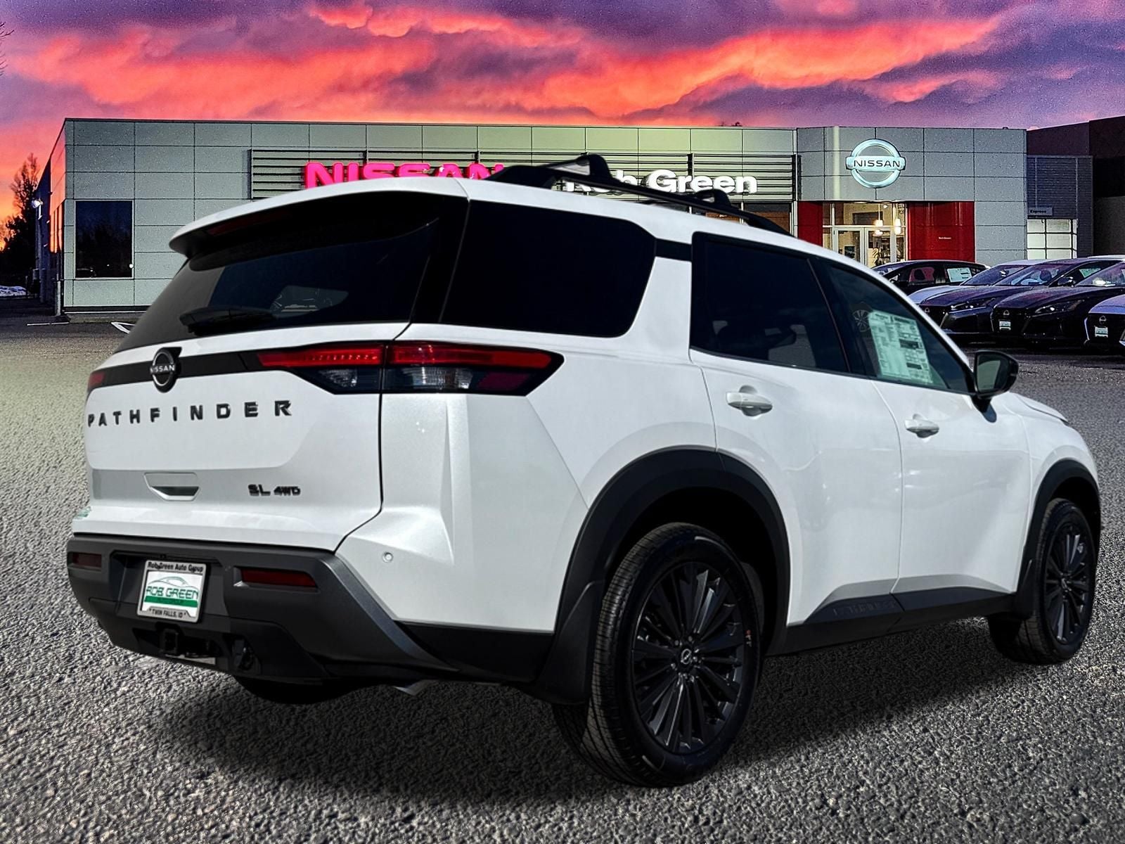 2026 Nissan Pathfinder SL