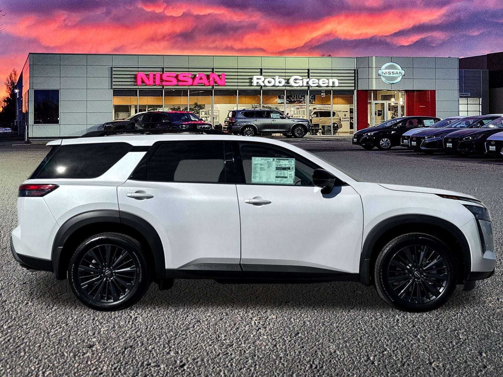 2026 Nissan Pathfinder SL