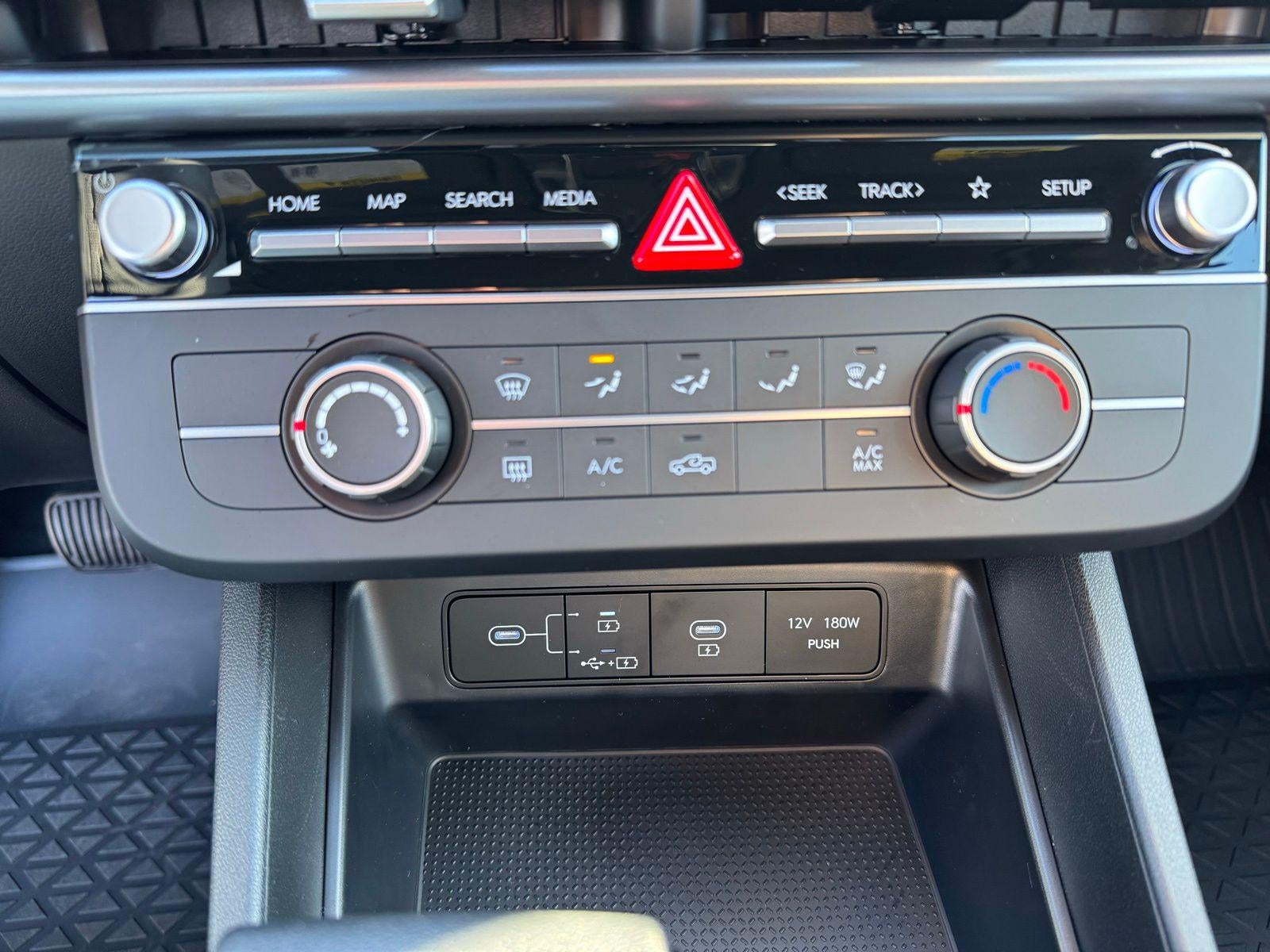 2026 Hyundai Santa Cruz SE