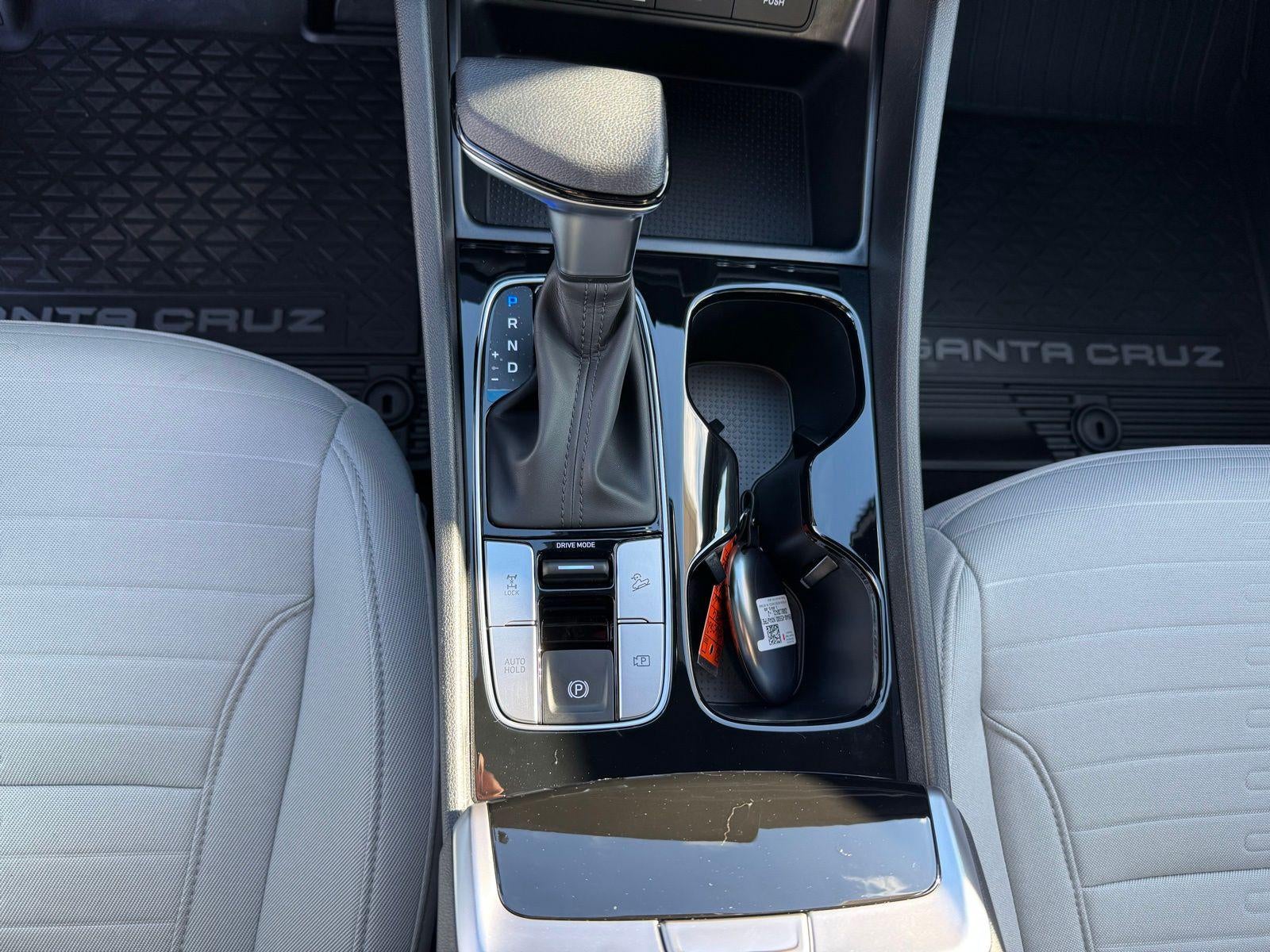 2026 Hyundai Santa Cruz SE