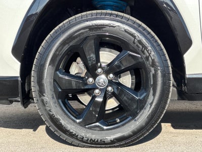 2019 Toyota RAV4 Hybrid XSE