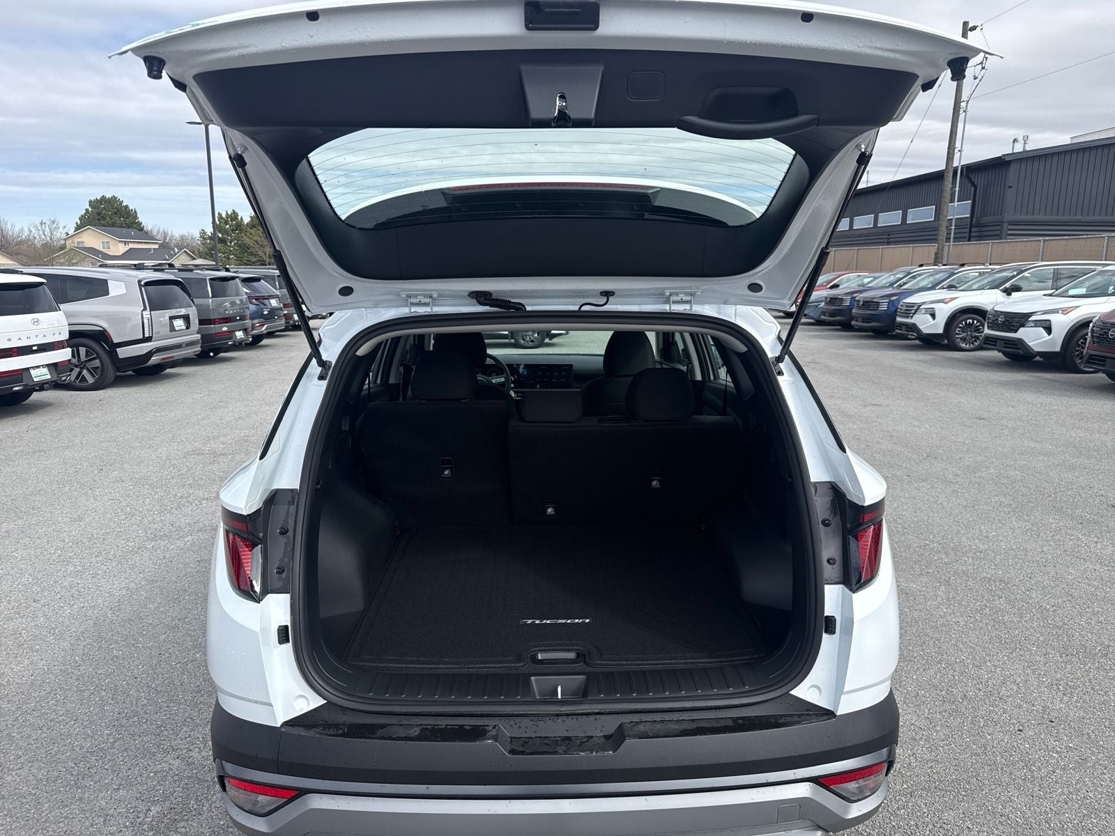 2026 Hyundai Tucson Hybrid Blue SE